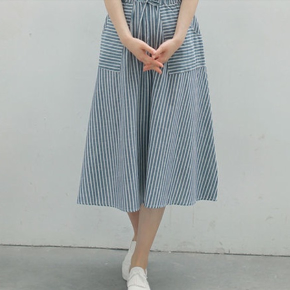 Skirt stripe blue white midi modest size 4 women - Picture 2 of 5